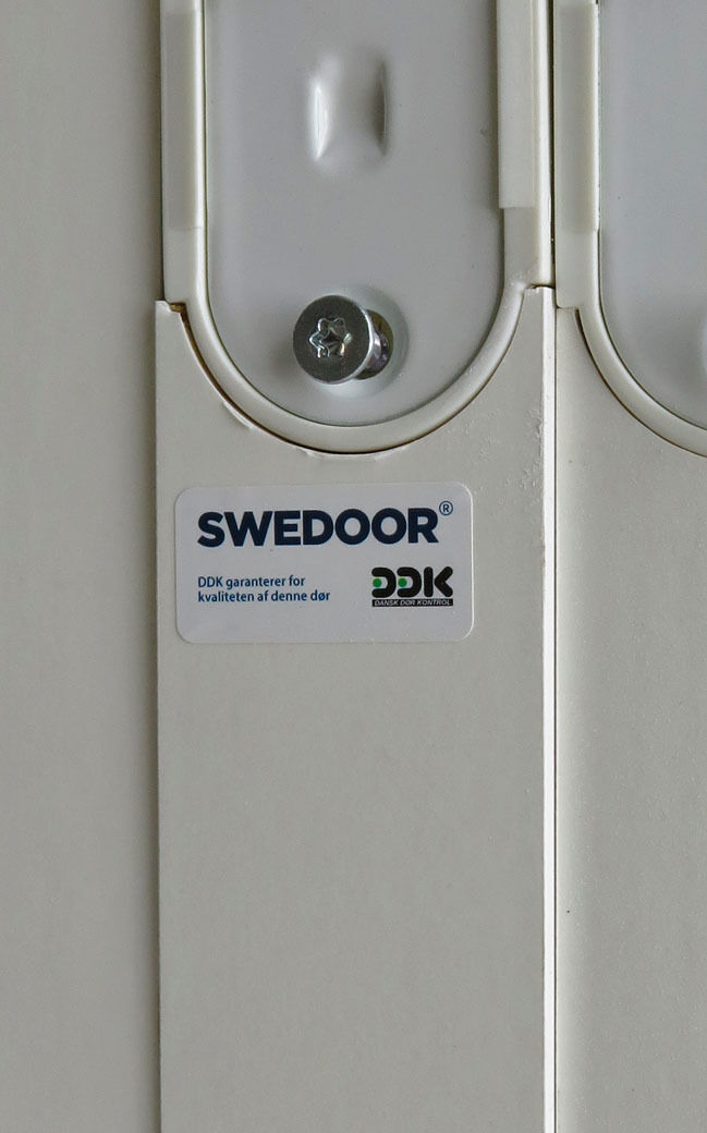 Indvendig dør uden karm M9