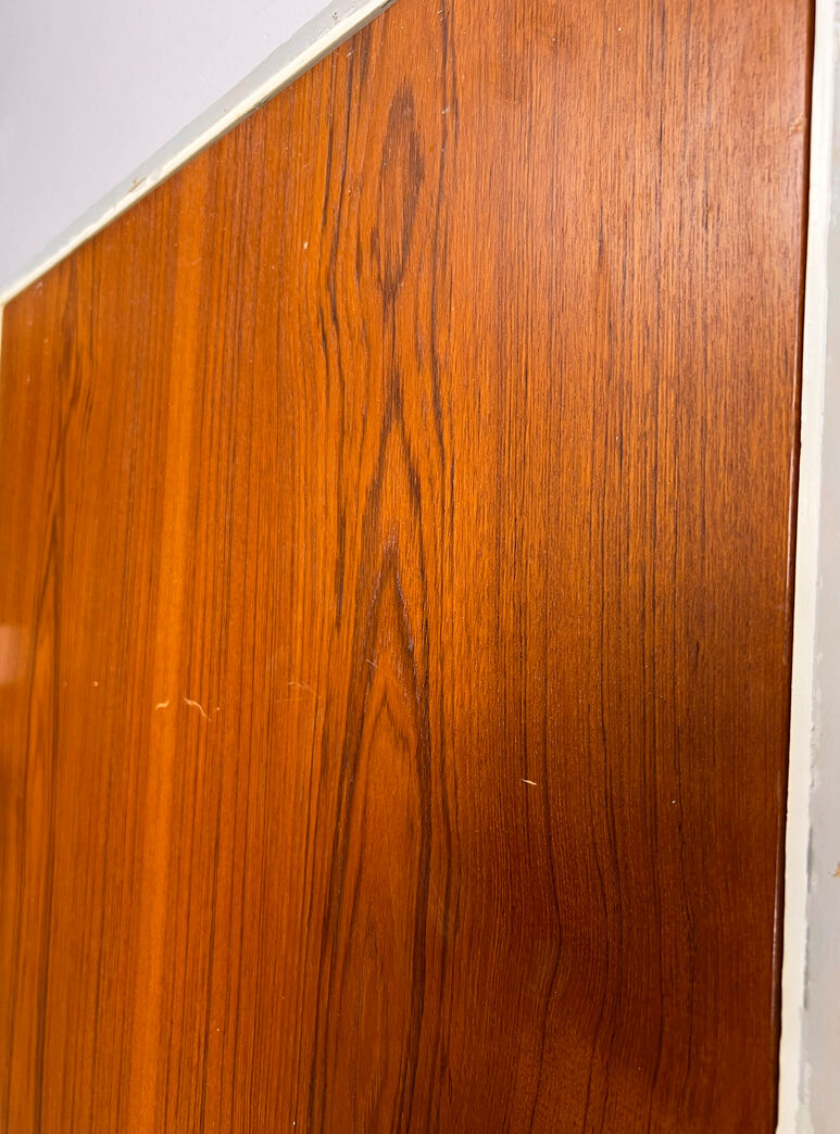 Teakfineret dør med karm