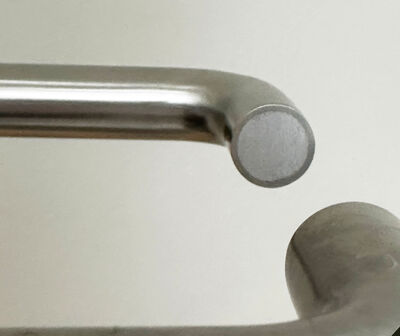 d line dørgreb 16 mm U m. klipsrosetter