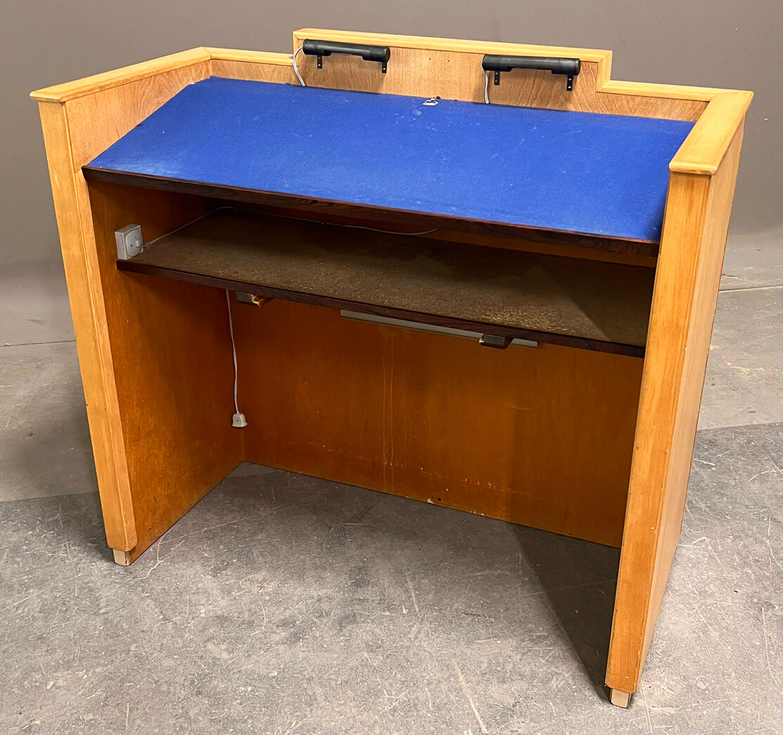 Talerstol fra menighedshus