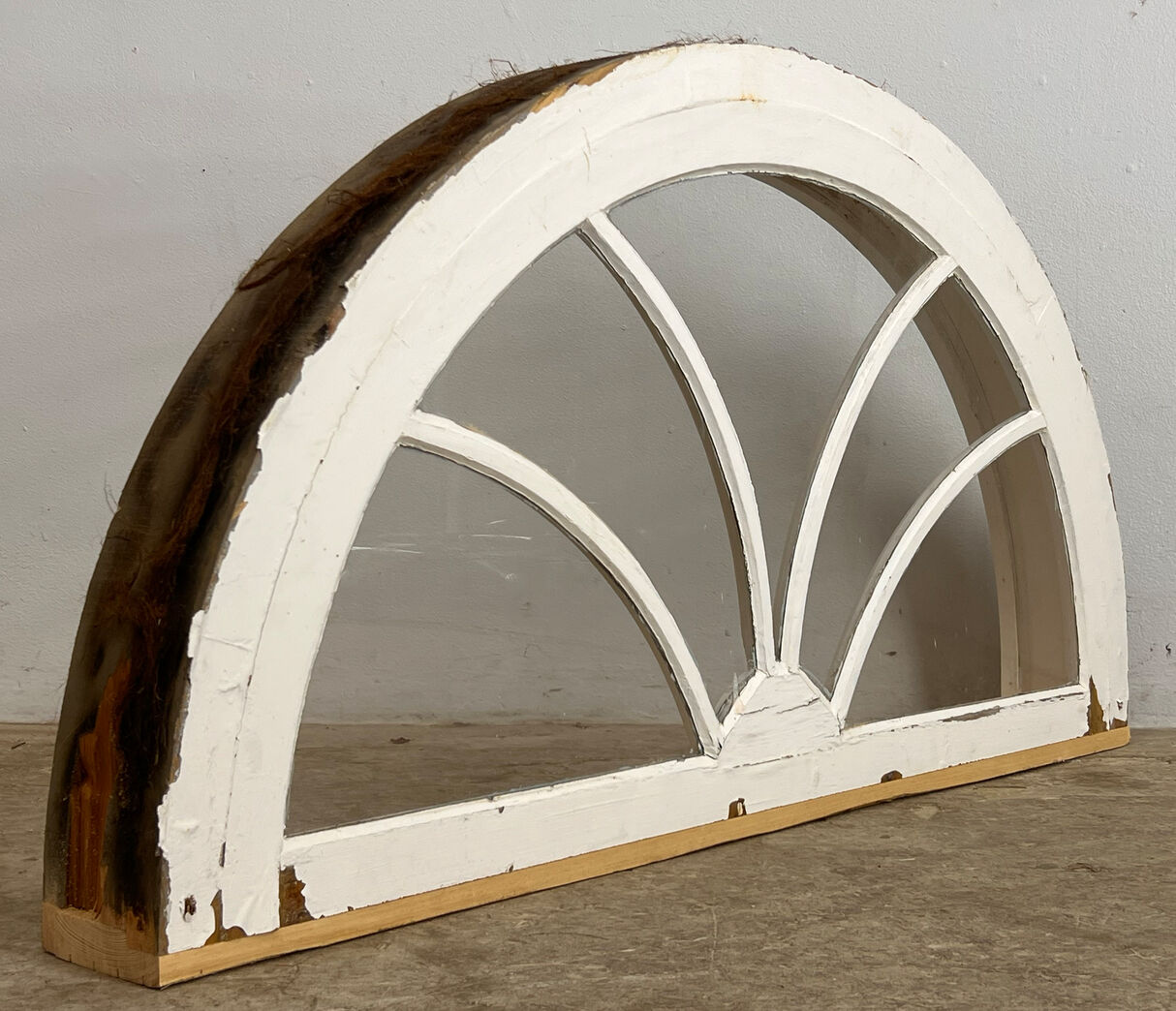 Halvcirkel vindue med fast karm