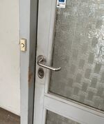 Yderdør med glas og karm Yderdør med glas og karm