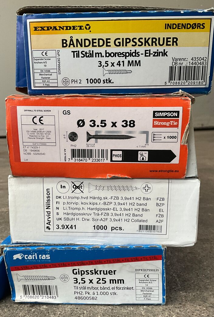 Samlet parti båndede gipsskruer 4 pakker