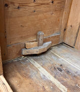 Gammelt fyrretræsskab Gammelt fyrretræsskab