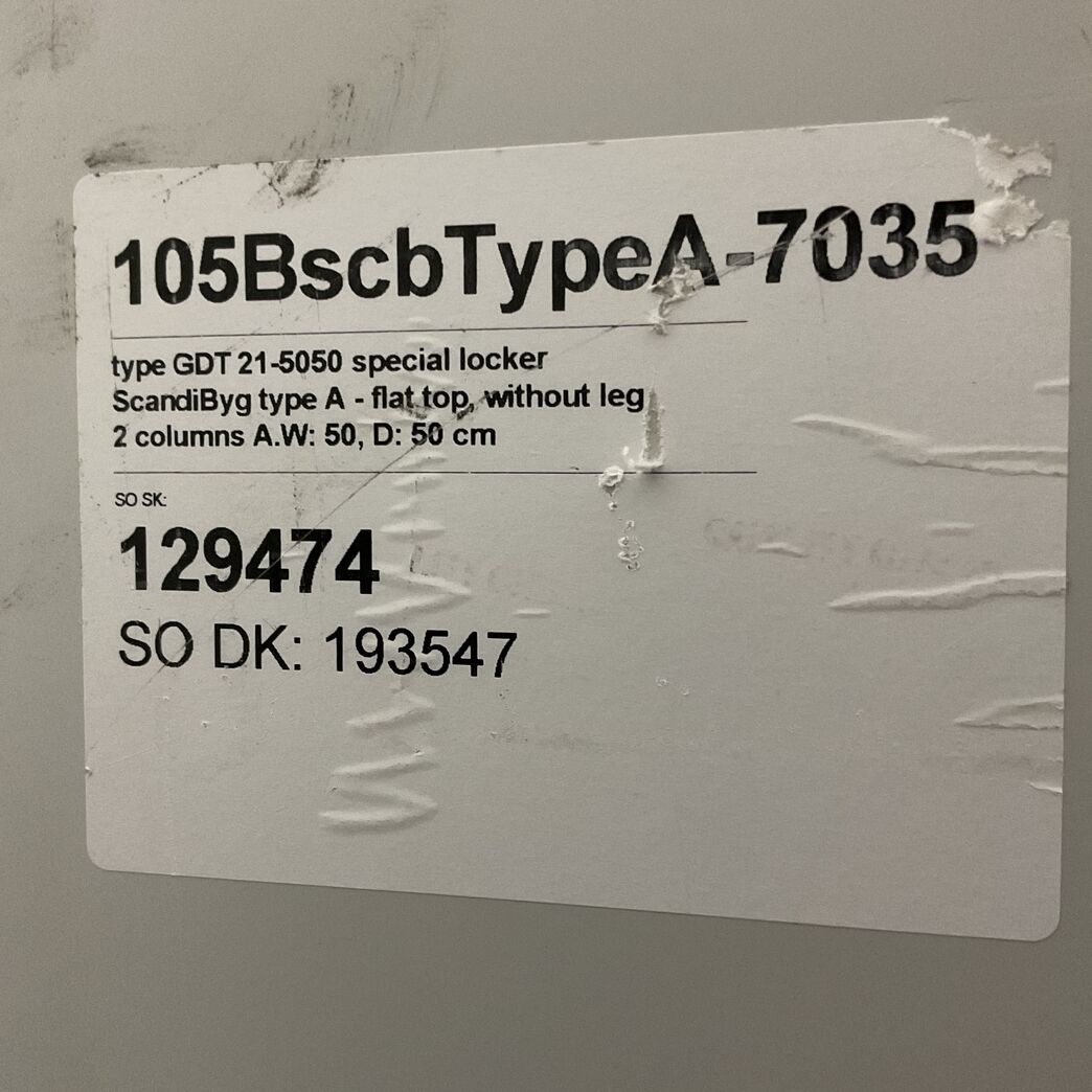 Metalskab med 4 låger