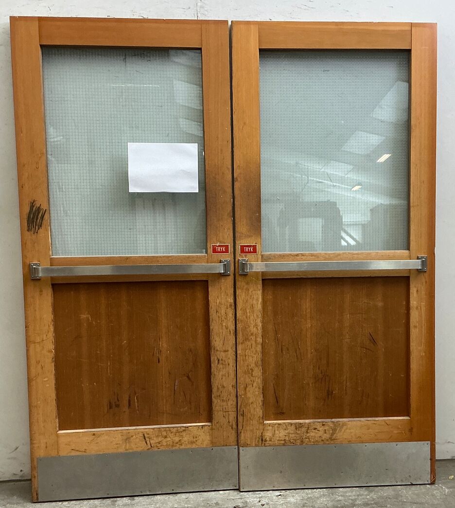 Dobbeltdør med karm