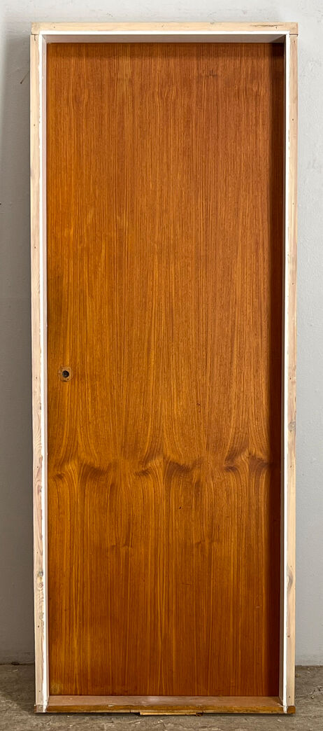 Fineret dør med karm