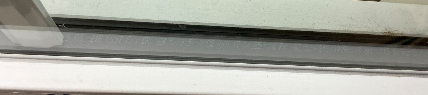 Plast vindue med sprosser