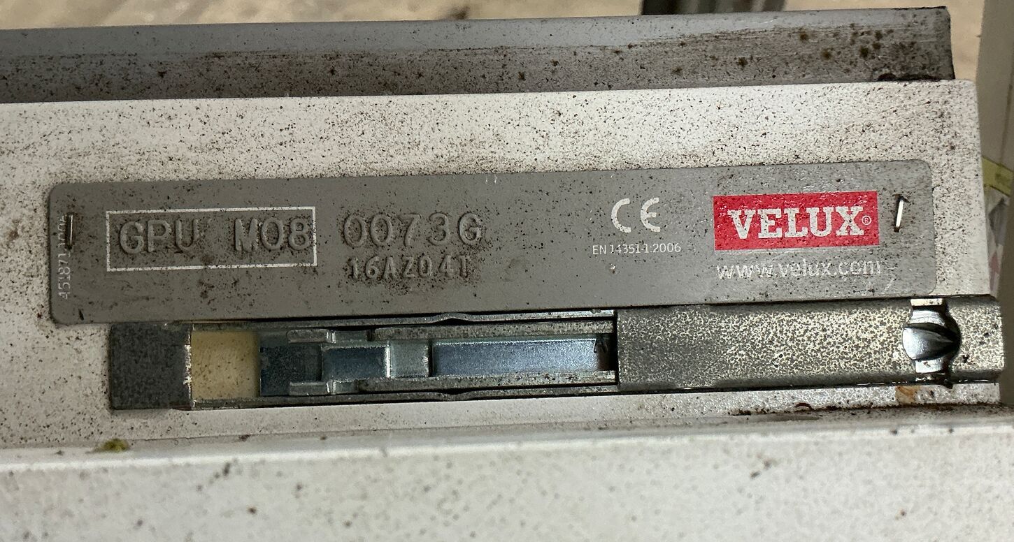 Velux GPU M08 Ovenlysvindue