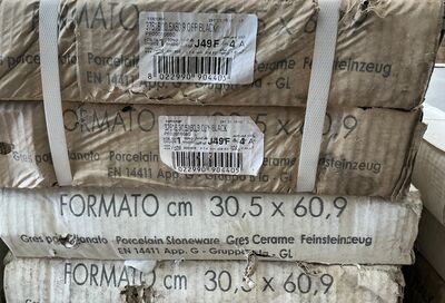 78 m2 Væg/gulv fliser farve sort 305x609 mm