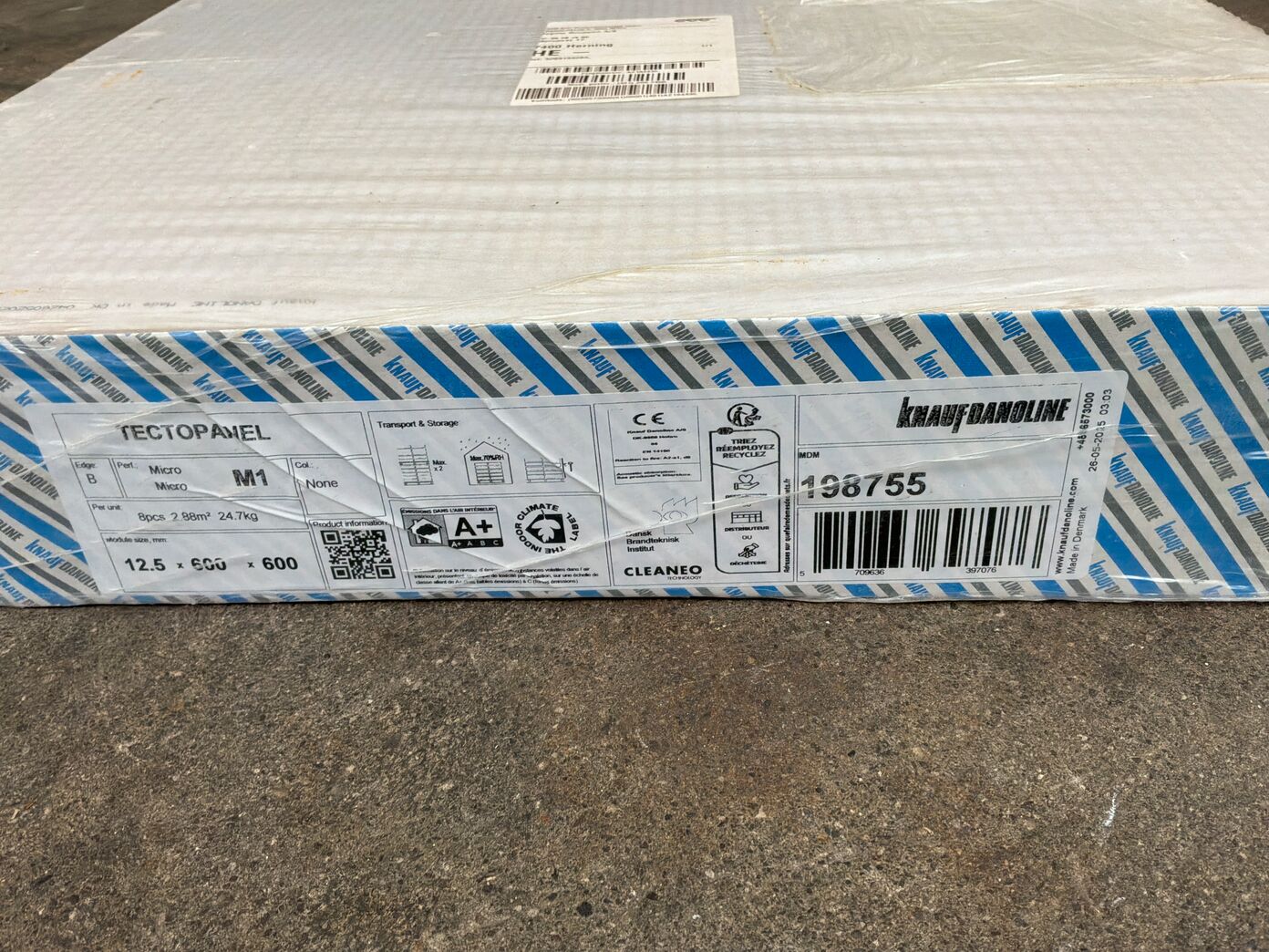 Knauf Danoline Tectopanel M1 akustikloftplader 600 x 600 x 12,5 mm.