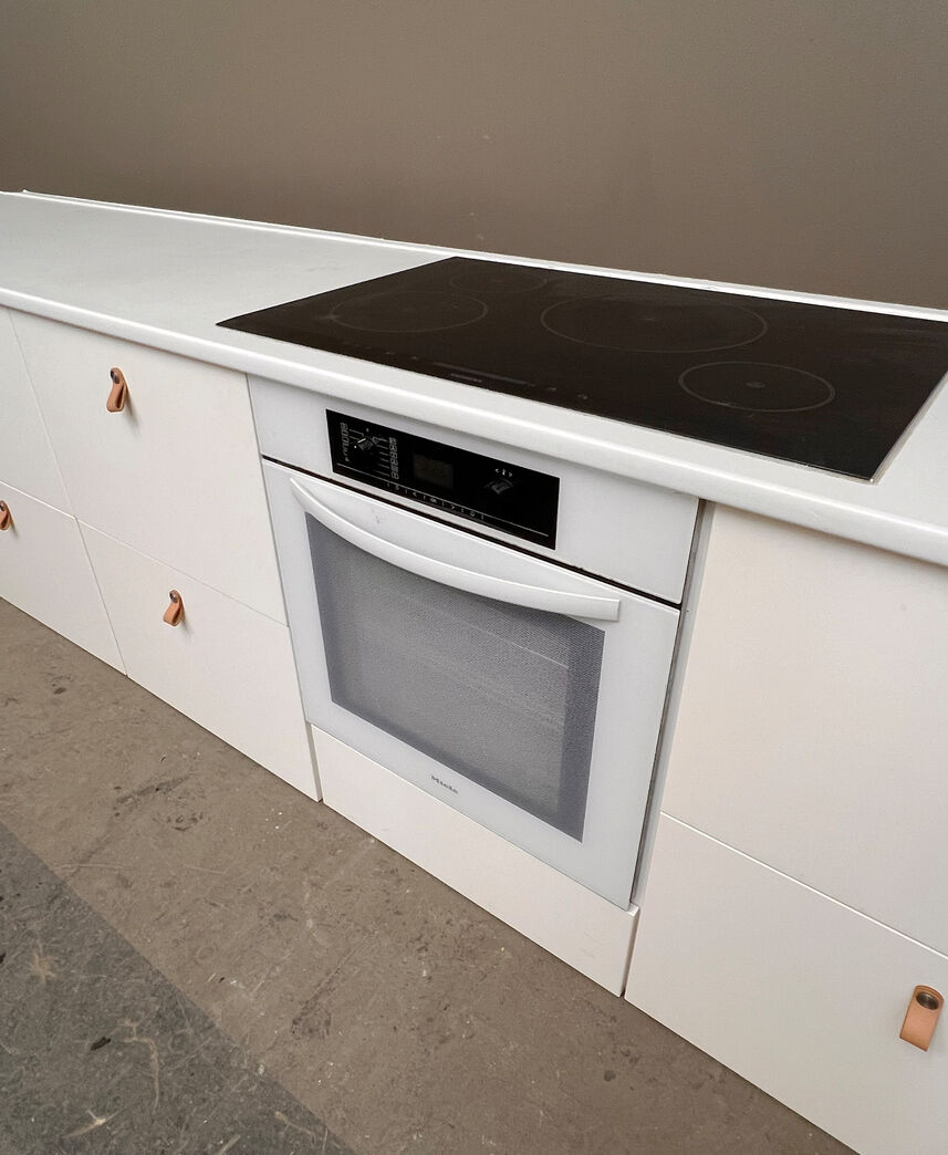 Ikea køkken med corianplade