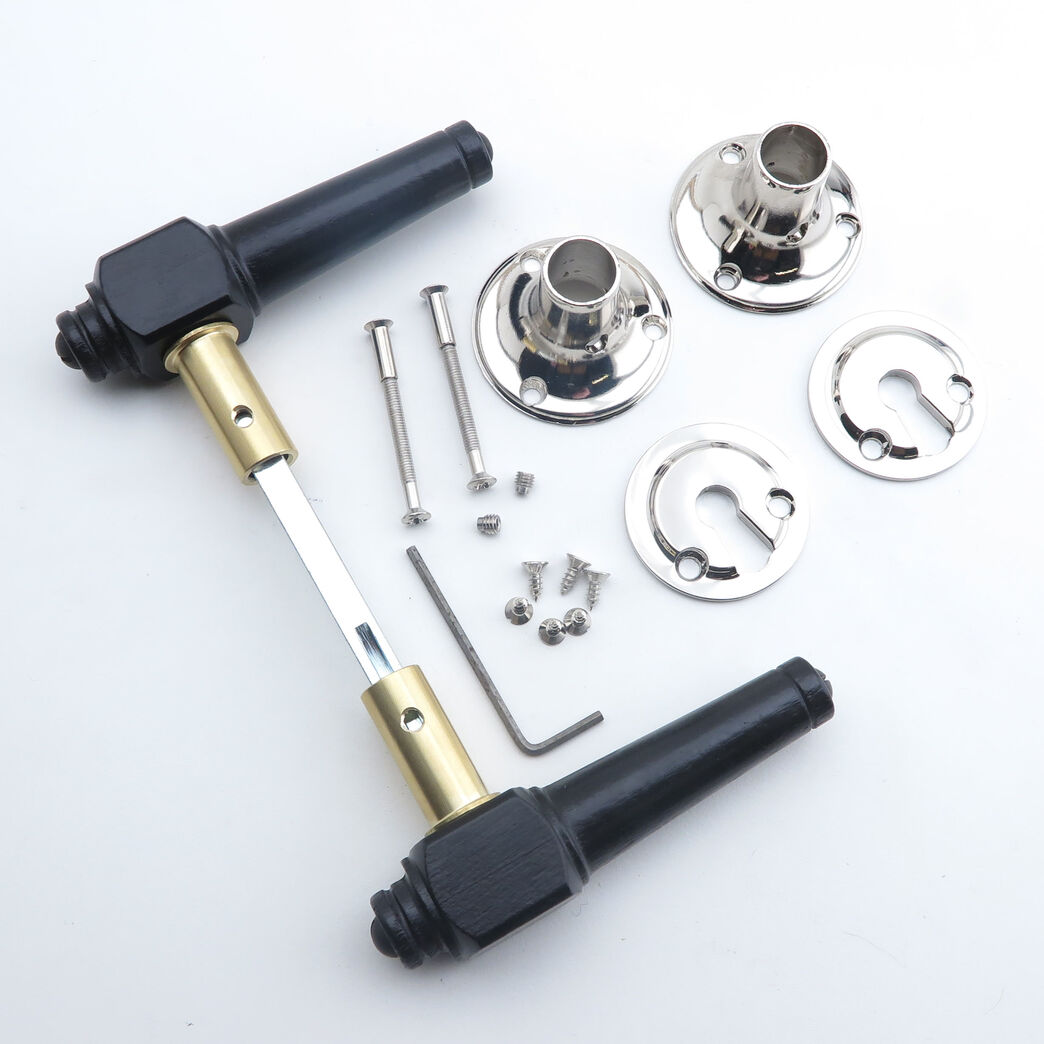 Trægreb til ny dør - spidsgreb i sortlakeret bøg