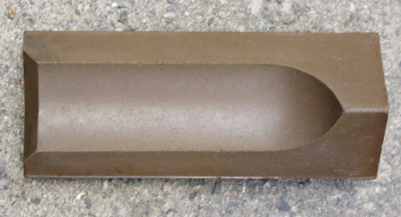 Hulkehlliste, brun afslutningsklinke Hulkehlliste, brun afslutningsklinke