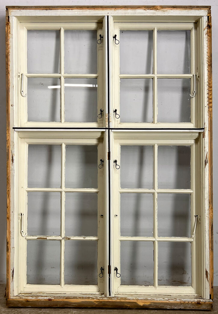 Sprossevindue med kittet enkeltlagsglas