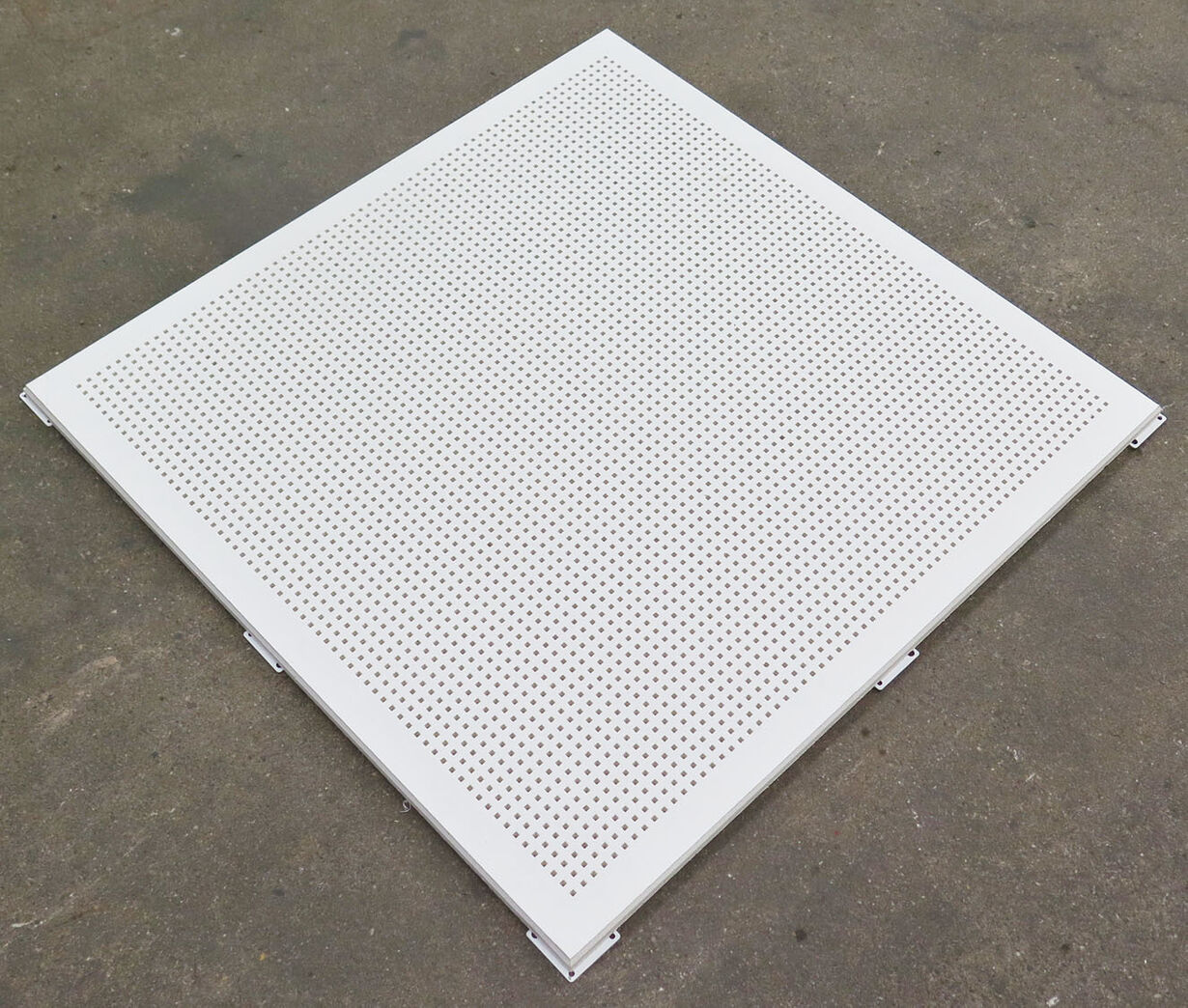 Gips akustikloft 585x585x12,5 mm Gips akustikloft 585x585x12,5 mm