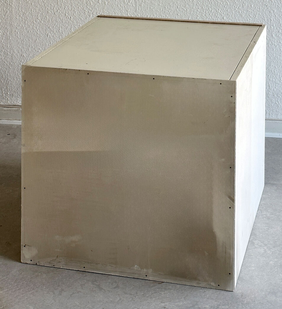 Lille skab - højrehængt låge