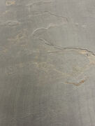 Glasfiberplade med stenrelief