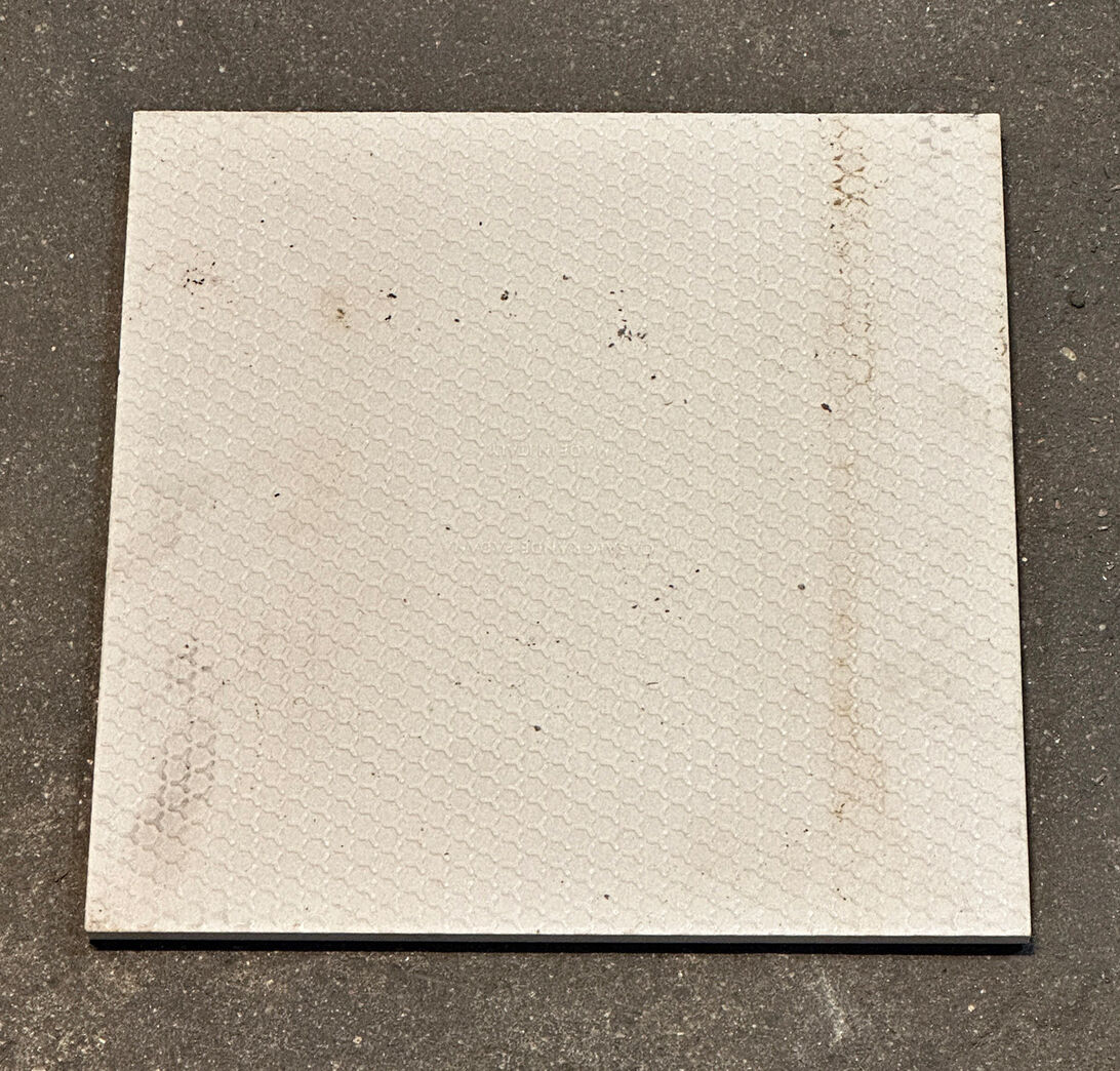 Ny gulvflise creme 30x30 cm