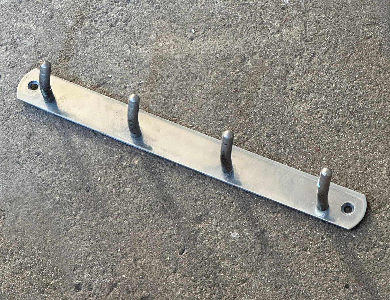 Knagerække fra Vollsmose