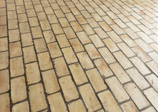 Gule rektangulære terracotta gulvtegl