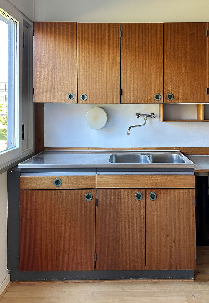 Tectum overskab 80 cm.