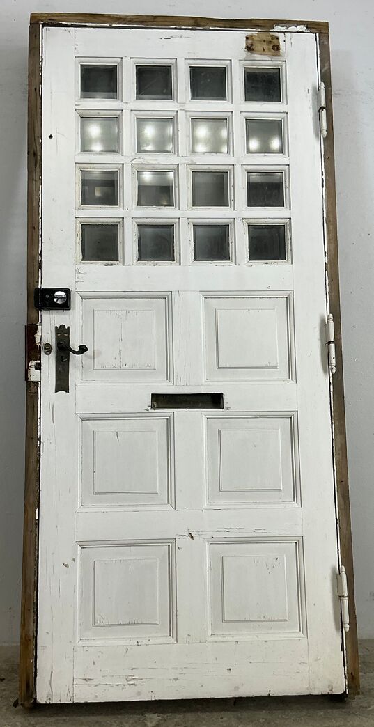 Facadedør med facetslebne glas