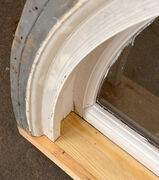 Halvcirkel vindue med fast karm