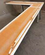 Corian bordplade med vask og hylder Corian bordplade med vask og hylder