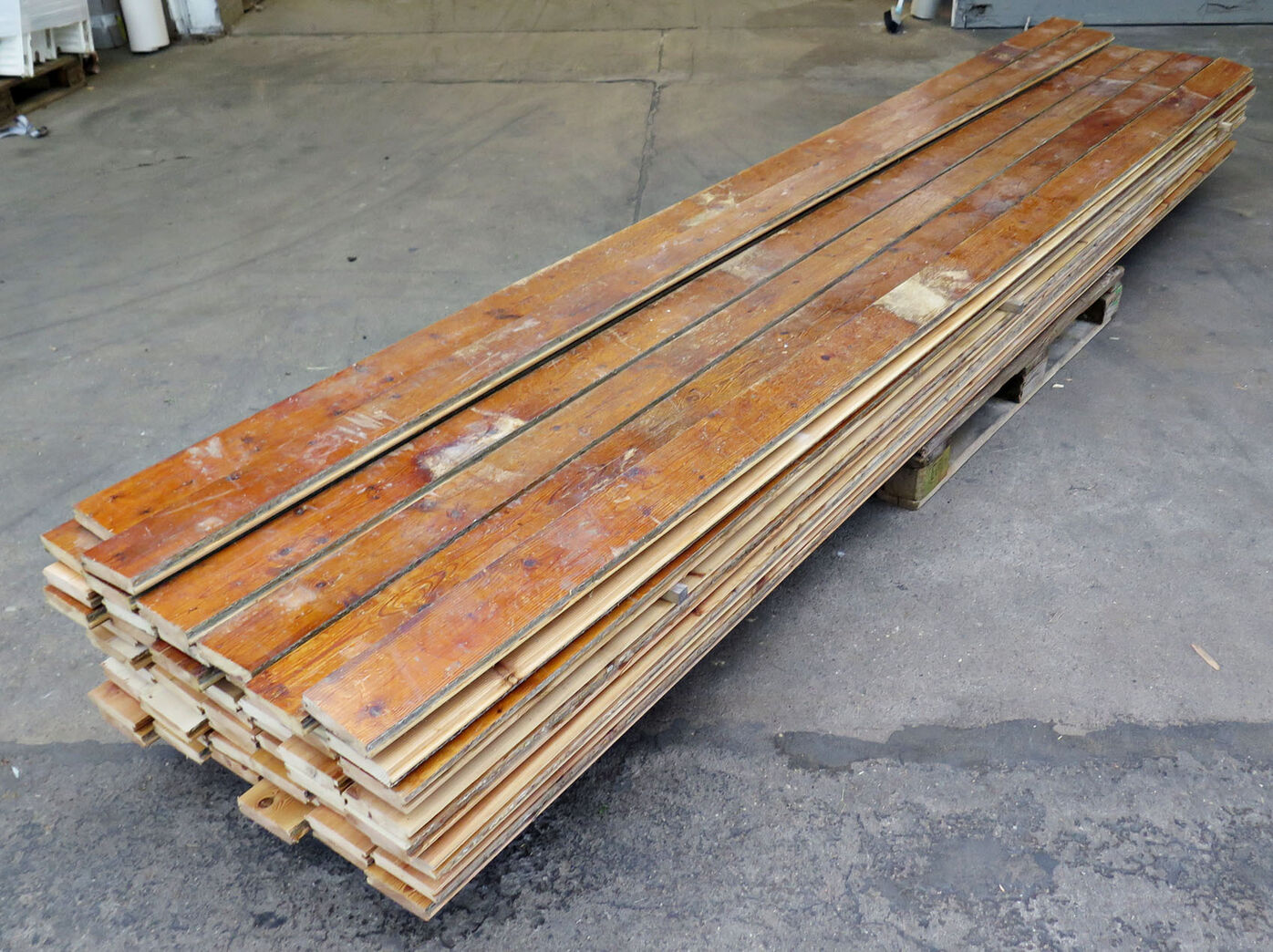 Brugte gulvbrædder i fyr, 21m2, 11,5cm