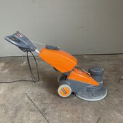Taski ergodisc 165 skuremaskine m. tank