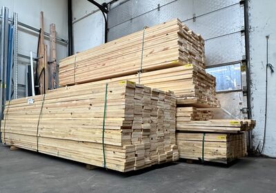 Ovntørret kantskåret fyr 32x150 mm 531 lbm.