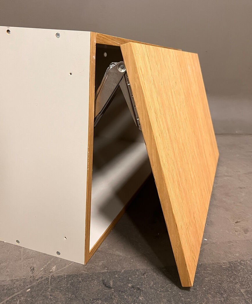 Skab 80 x 43 x 37 cm