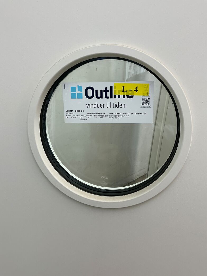 Dobbelt institutionsdør med karm