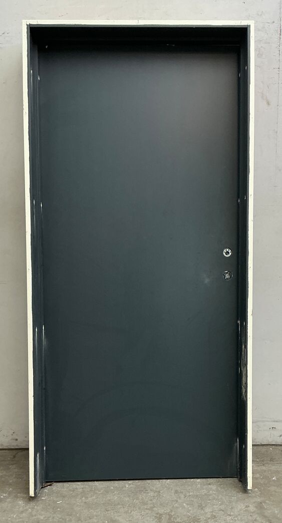 Indvendig M10 dør med karm