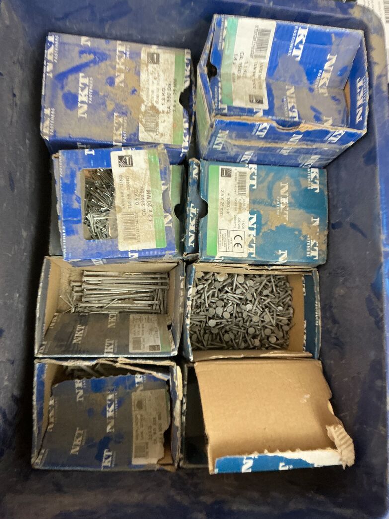 Skudsøm og selvskærende skruer