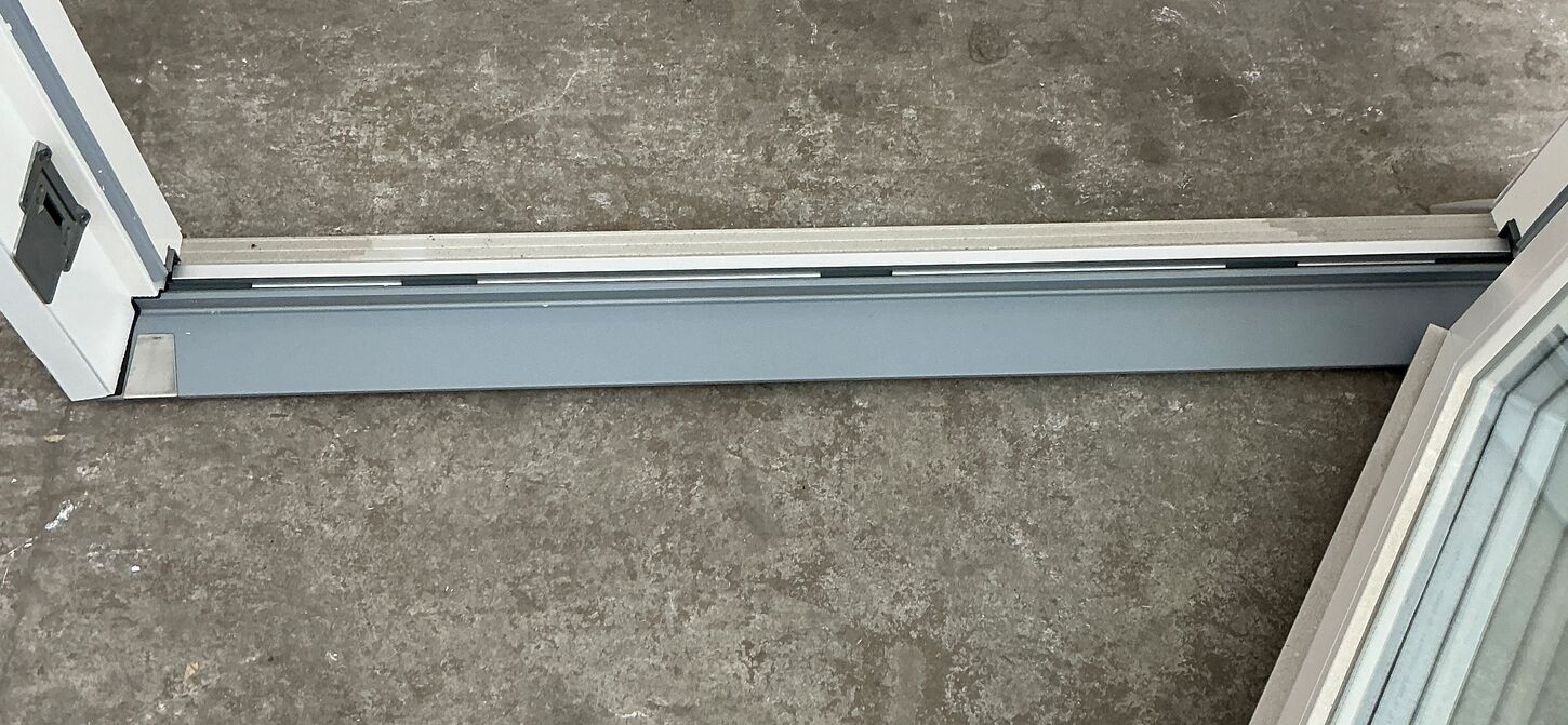 Bred terrassedør med karm