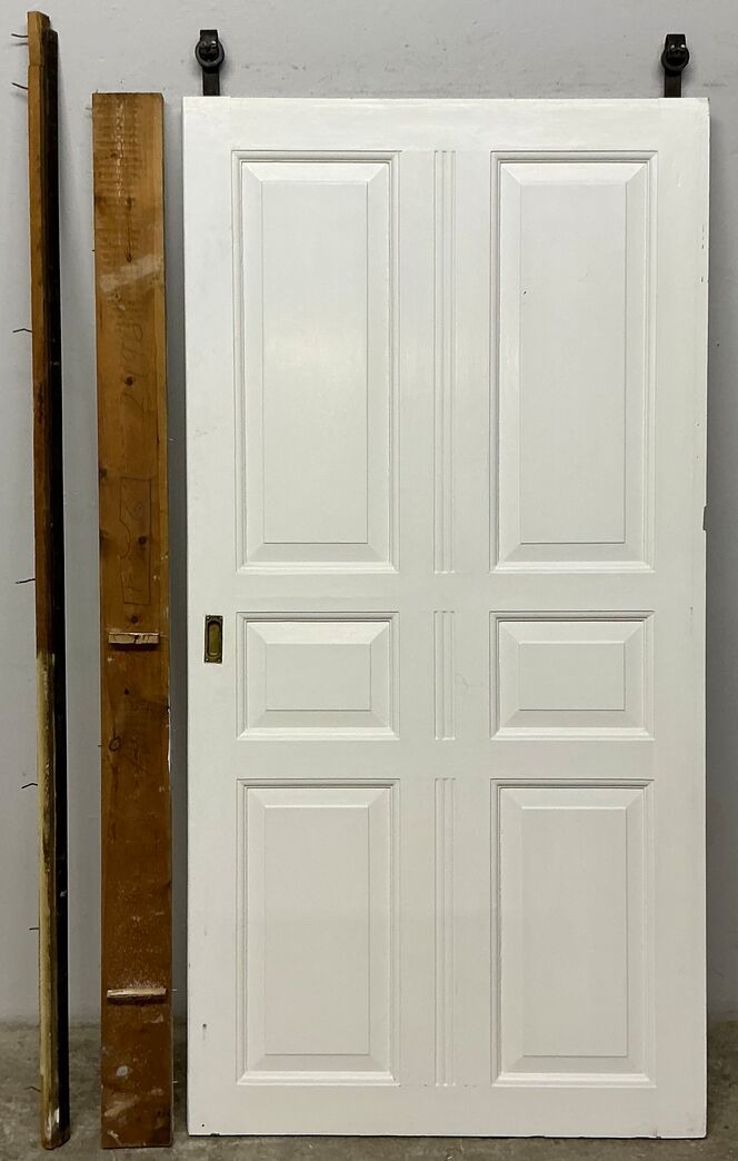 Bred skydedør med skinne