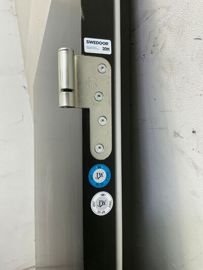 Sort BD30/db35 brand-/lyddør m/karm hh.