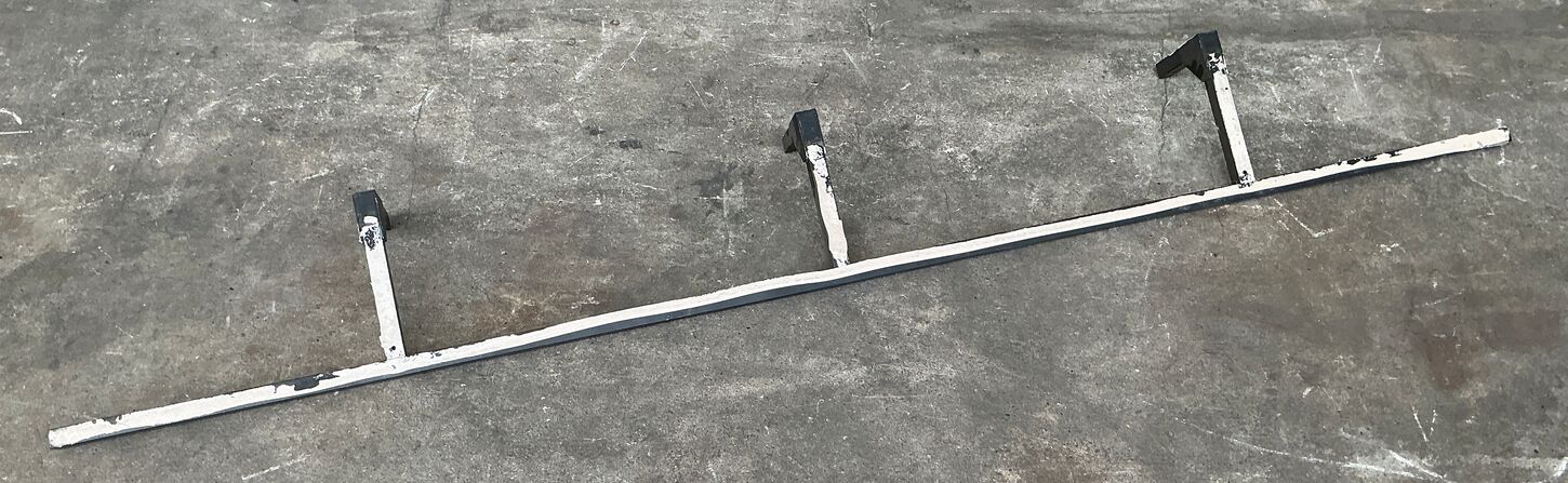 Hyldeknægt i metal 214 cm