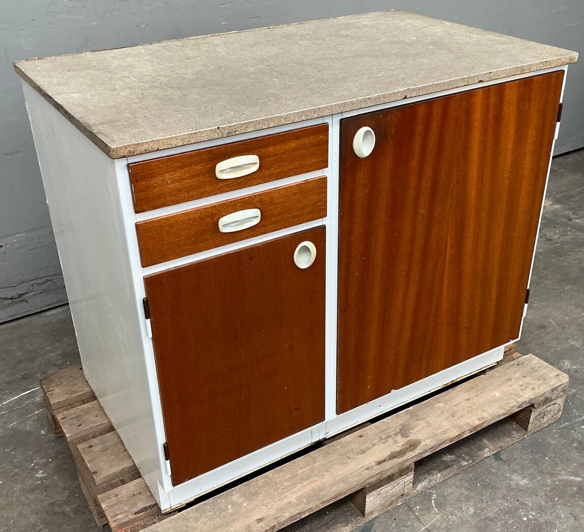 Original 60'er køkken med terrazzoplade