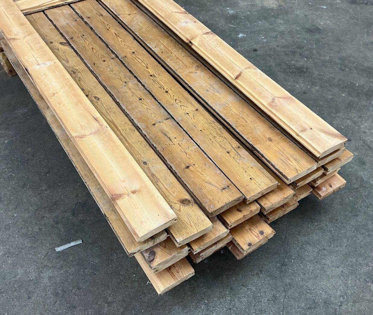 Brugt gulvbrædder i fyr, 11m2, 11,3 cm