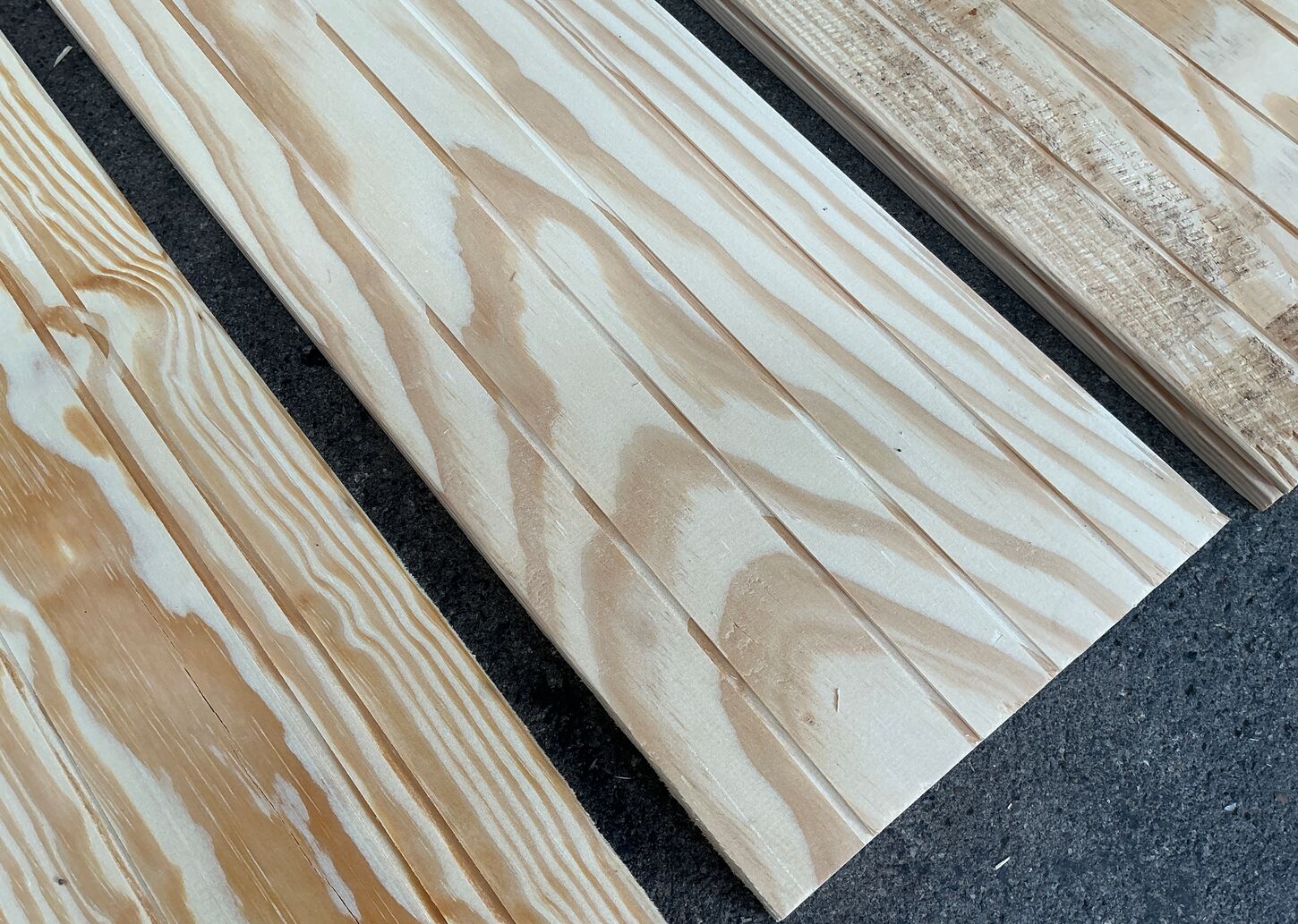 Gulvplanke i Pitch Pine - 18 cm bredde
