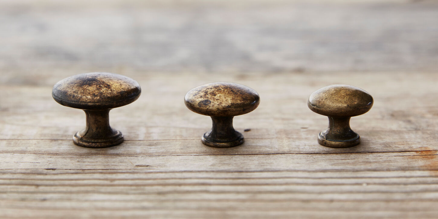 32 mm - Antik messingknop