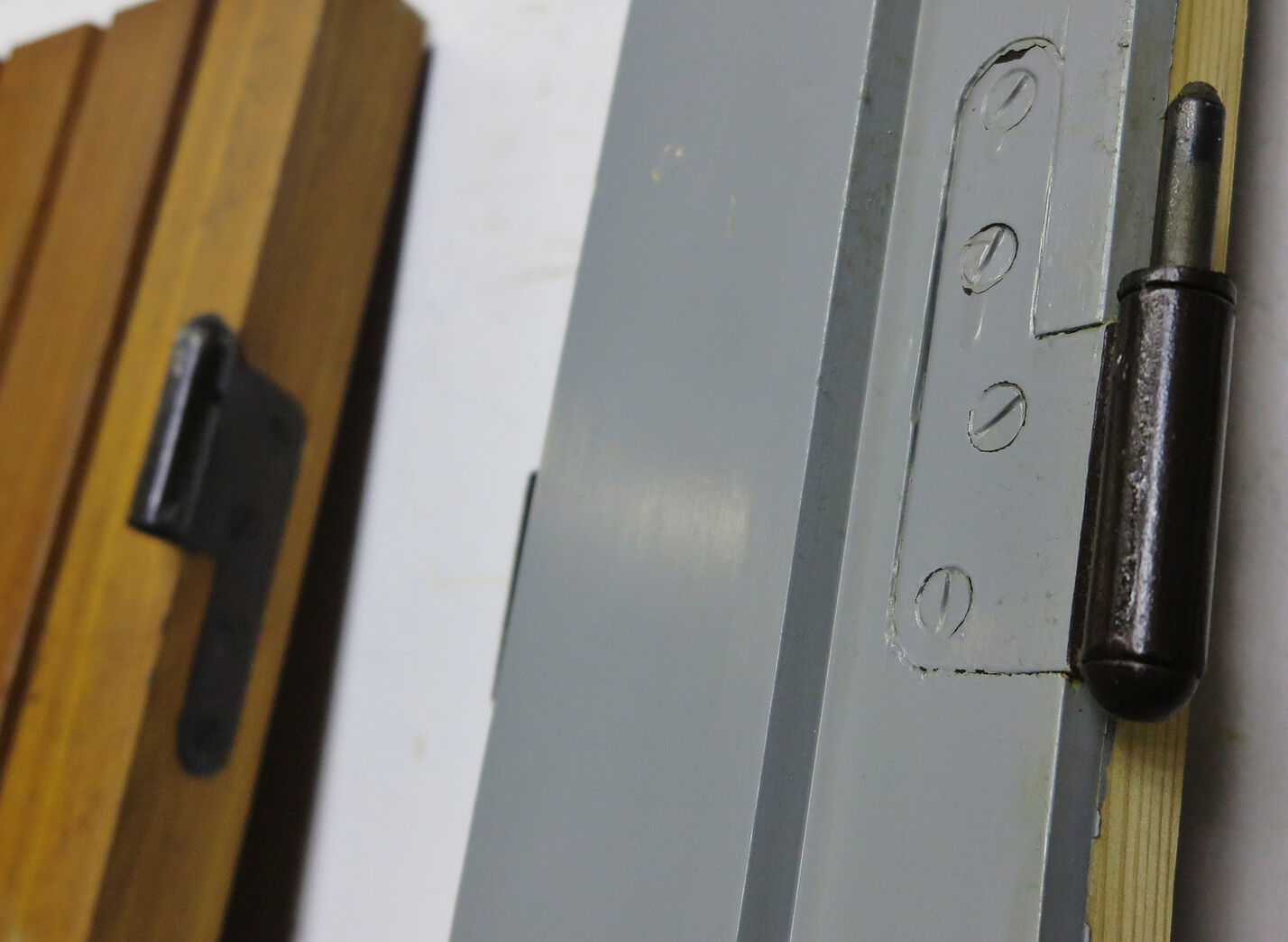 Dobbelt teakdør med karm