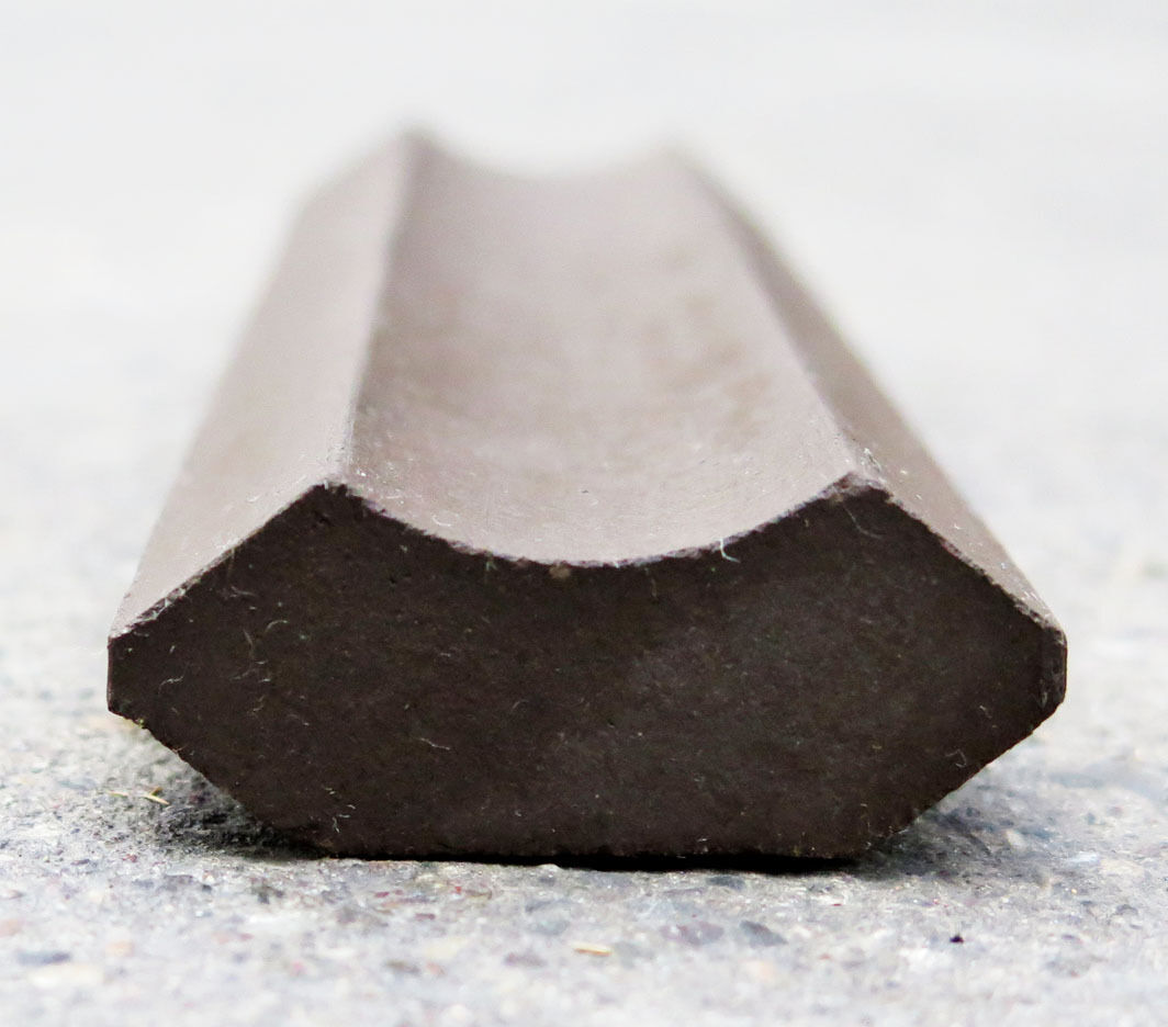 Hulkehlliste, brun klinke, 14,9cm