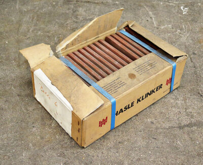 Hasle rød hjørneklinke, højre