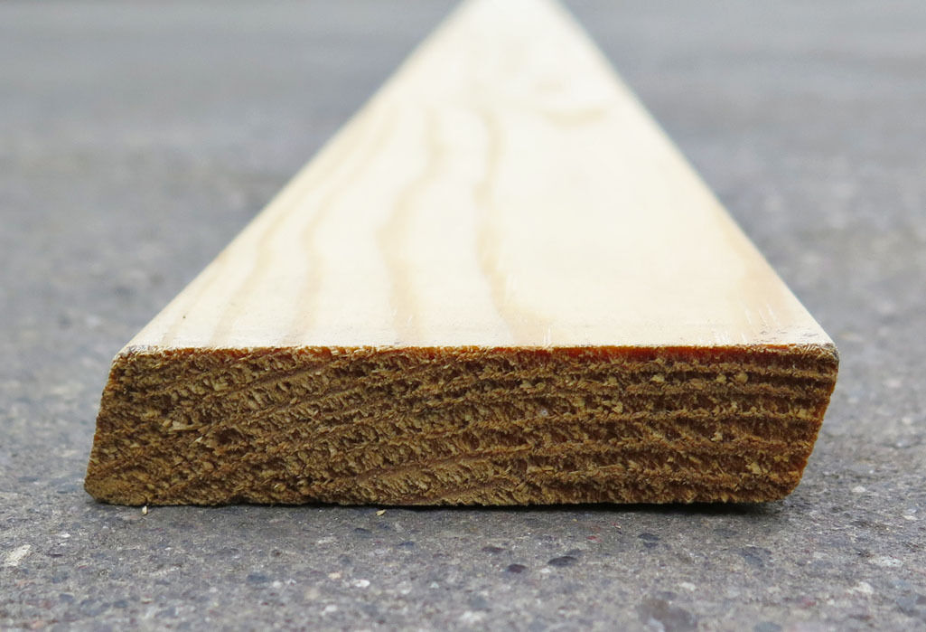 Fodpanel ubehandlet fyr 6 stk á 3600 mm