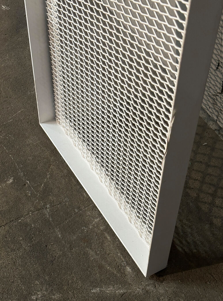 Stålramme med gitter 50x250 cm Stålramme med gitter 50x250 cm