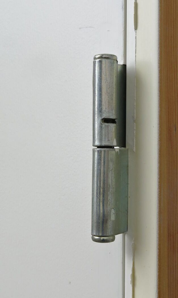 Swedoor massiv dør M7 med karm